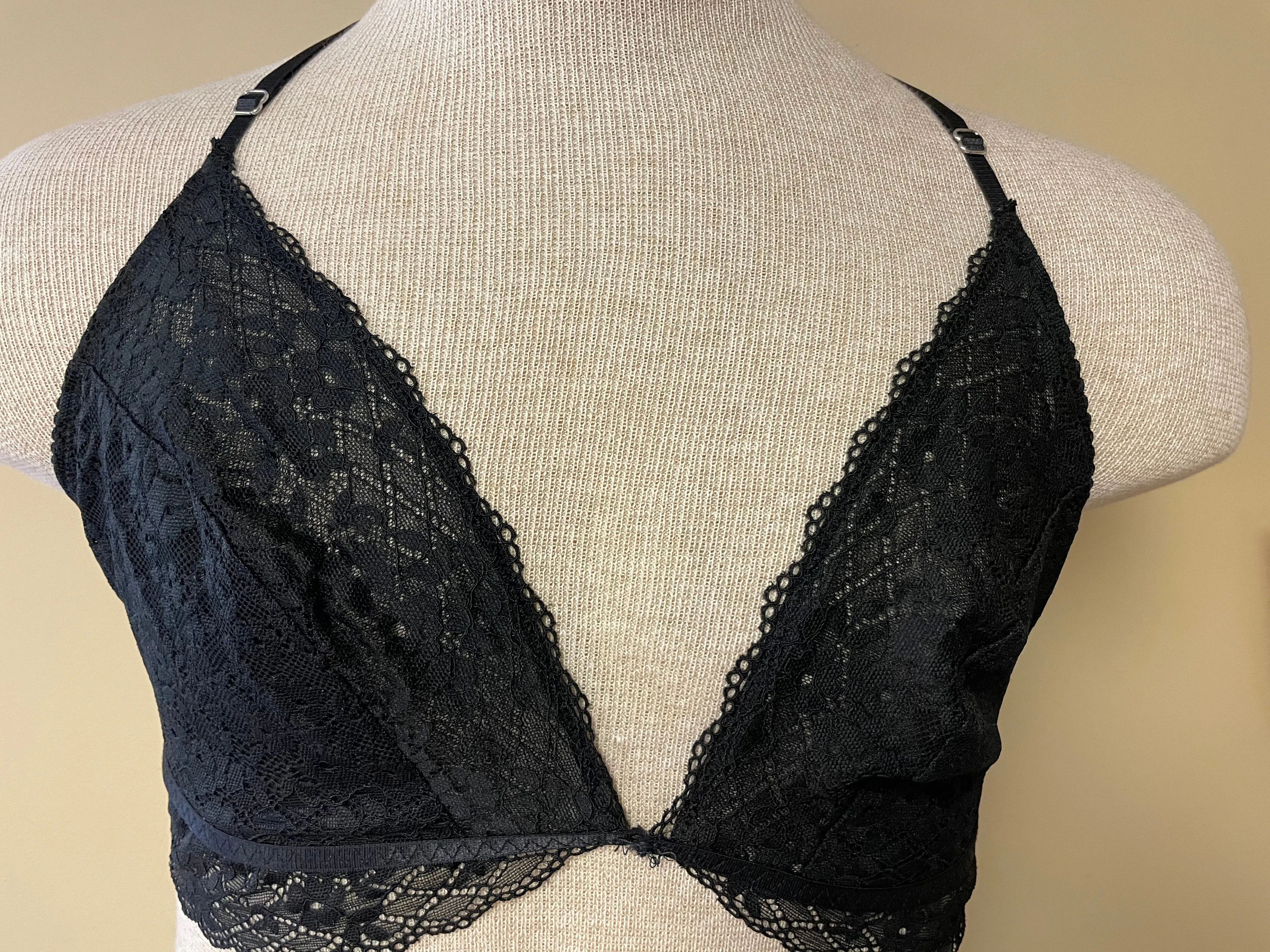 Womens Medium 34/36 Black Lace Razorback Bralette